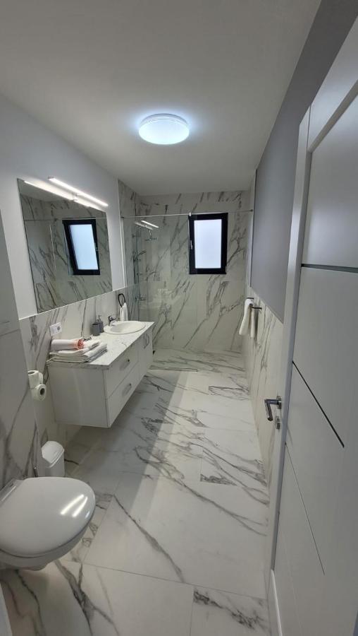 Magic Mirror Lägenhet Satu Mare Exteriör bild